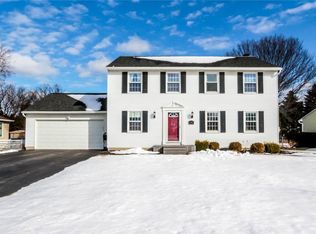 184 Round Pond Ln, Rochester, NY 14626