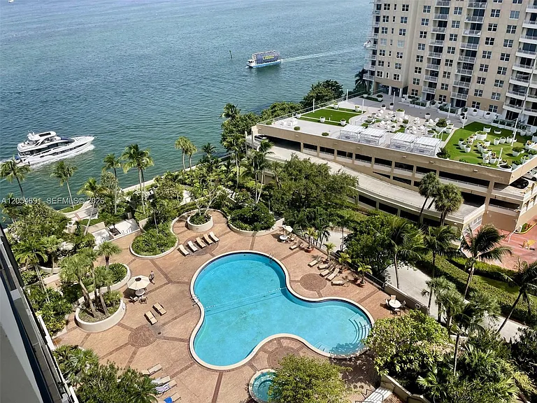 520 Brickell Key Dr #A1512 — Photo 2