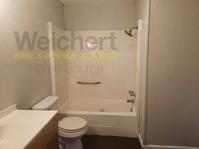 915 Grayson St #3 — Photo 4