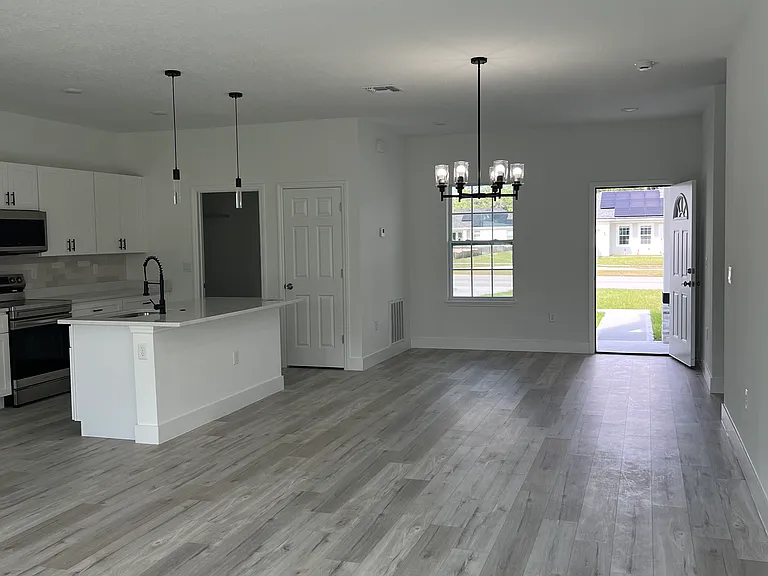 488 Marion Oaks Trl — Photo 7