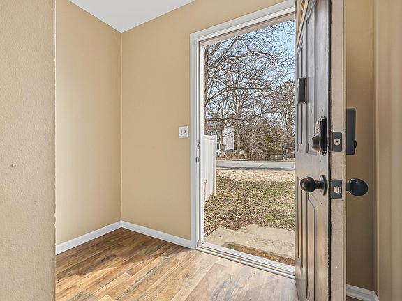 2nd image of 4654 Briarwood Dr