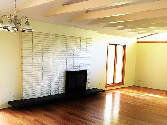 4th image of 8517 Cordovia Ave