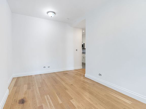 3rd image of 349 E 58th St APT 4R