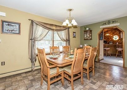 3rd image of 2 Acorn Ln