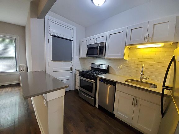 4th image of 1357 W Touhy Ave APT 2S