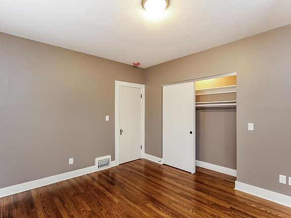 5th image of 1572 Wealthy St SE #2