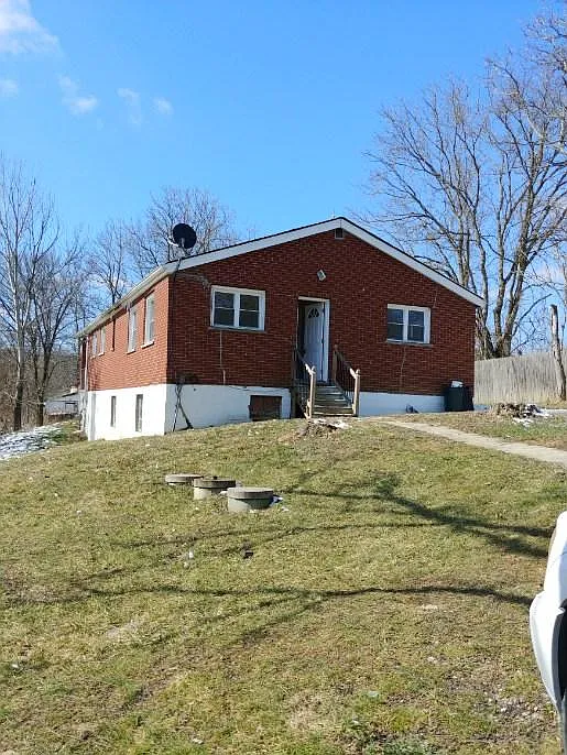3 bed, 960 sqft, $1,699 — Photo 2