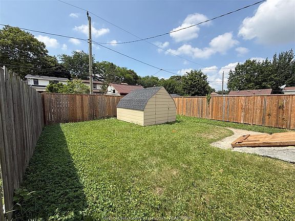 5th image of 1539 Windermere Rd