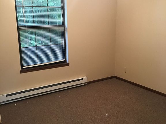3rd image of 414 W Harrison St #4
