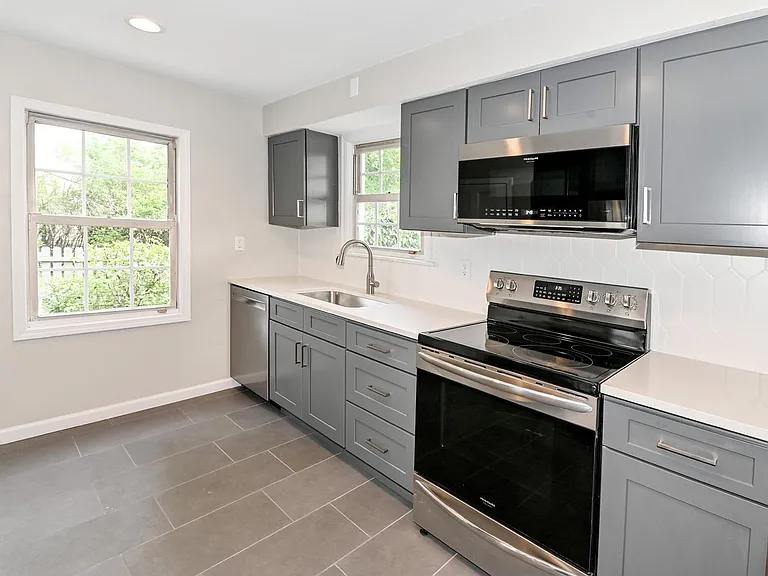 7981 State Rd — Photo 15