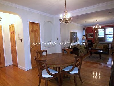 SPACIOUS DINING ROOM