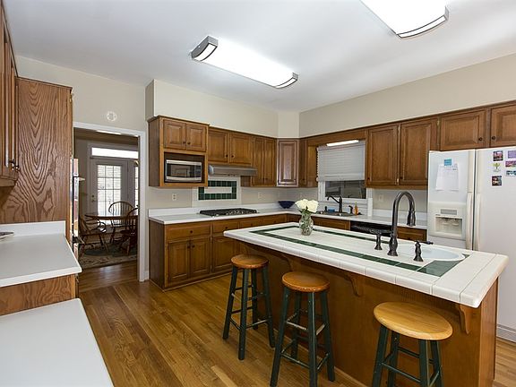 4th image of 11311 Woodbank Dr