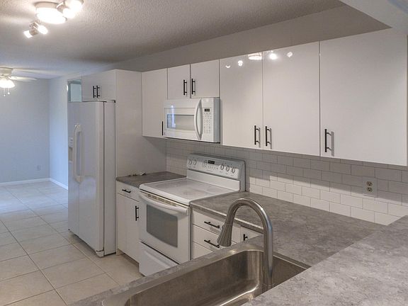 4th image of 2047 Cornell Pl #24