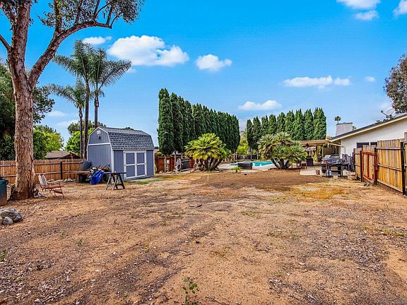 5th image of 1673 Hidden Mesa Rd