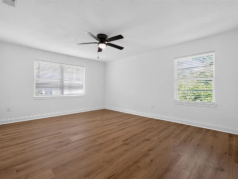 2808 Woodland Dr — Photo 16
