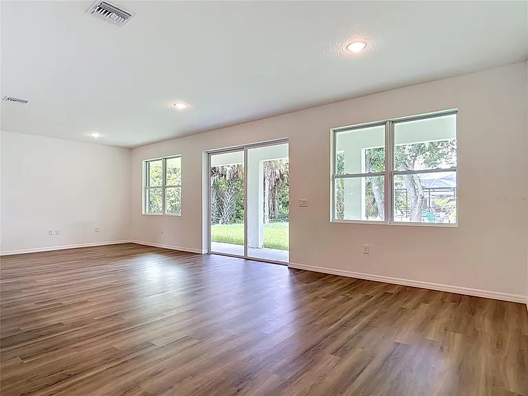 2607 Seagull Ln — Photo 8