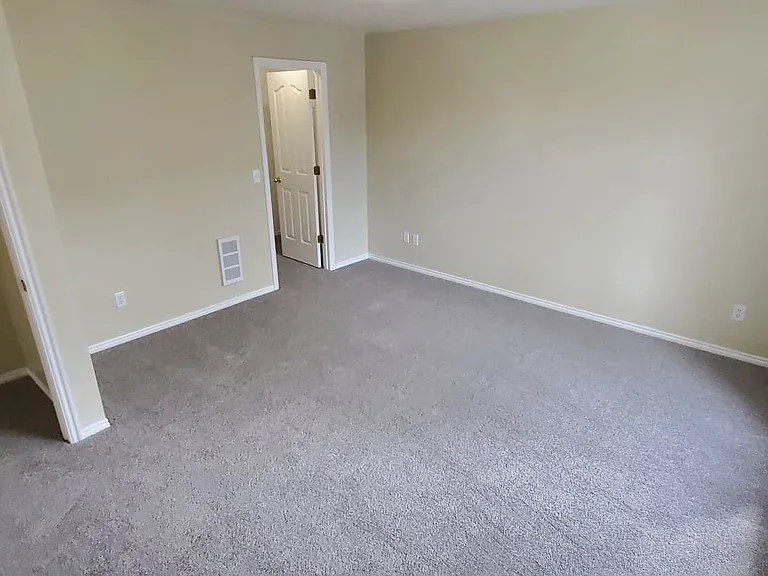 Parkwood Pointe Apartments — Photo 55