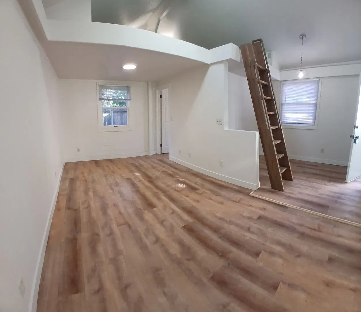 1 bed 1 bath near downtown — Photo 3