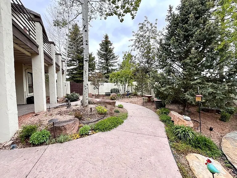 17995 Minglewood Trl — Photo 6