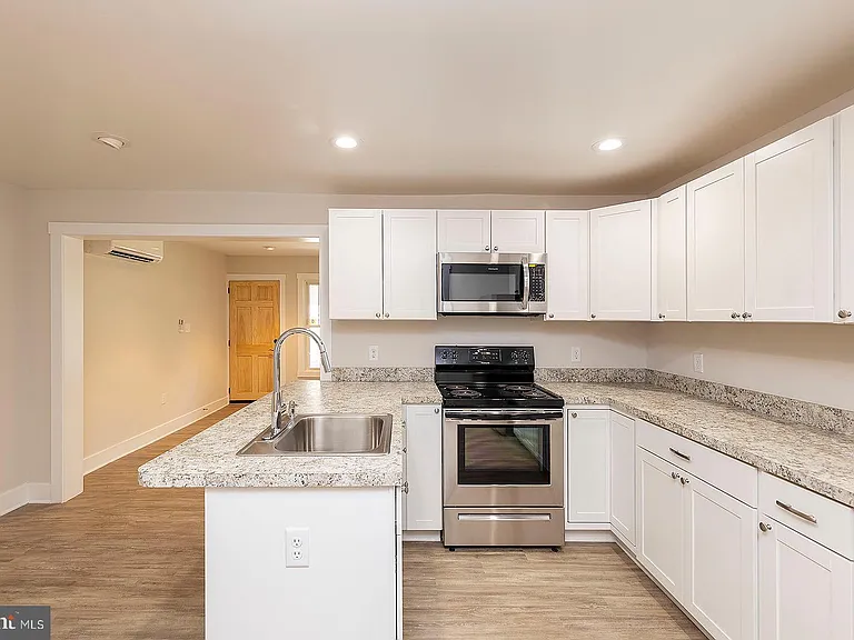 550 N Loudoun St #1 — Photo 13