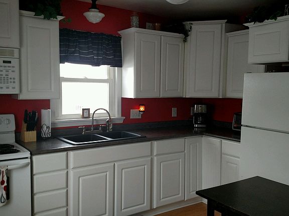 2nd image of 614 Cornell Dr