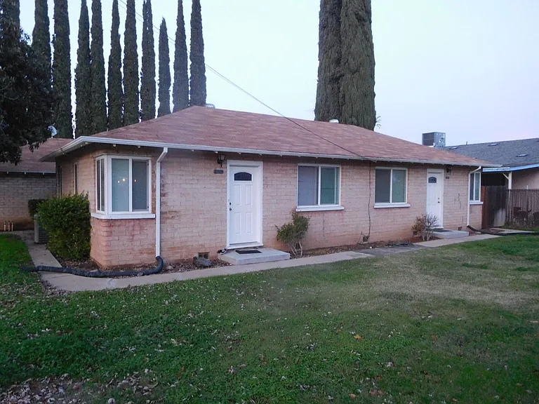 2015 Stretch Rd — Photo 3