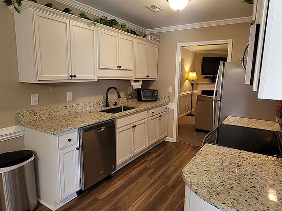 5th image of 2536 Brookville Dr Unit B