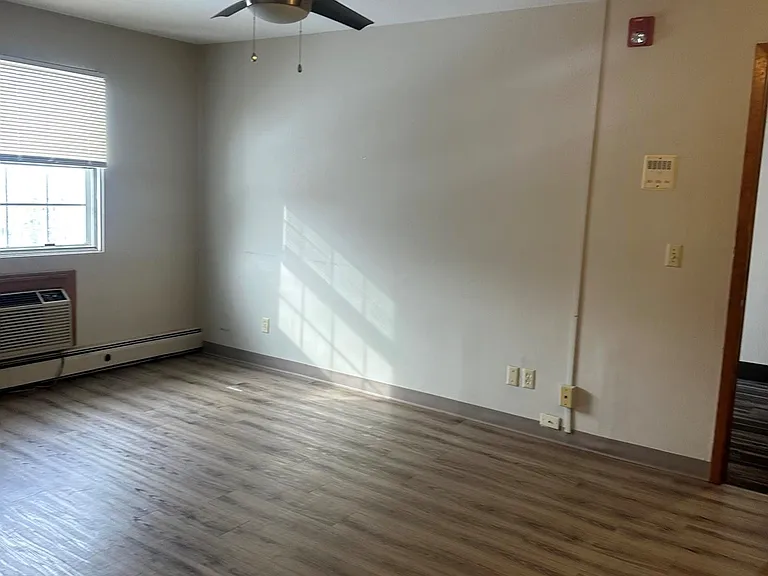 Apex Apartments — Photo 6