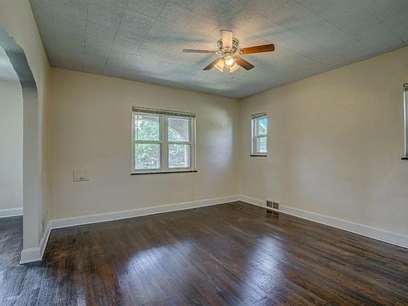 5th image of 3446 Schwartze Ave