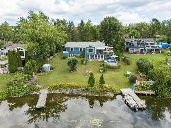 488 McConnell Dr, Selwyn, ON K9J 0C5