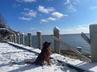 (Undisclosed Address), Southampton, NY 11968