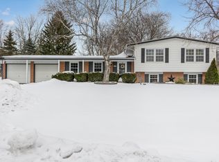 11330 W Carroll Cir, Franklin, WI 53132