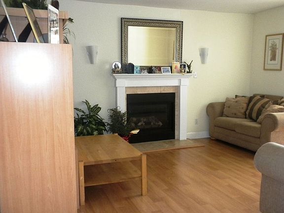 2nd image of 1762 Klamath Ave