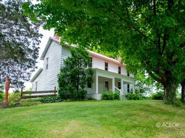 3136 Pleasant Hill Rd, Athens, OH 45701