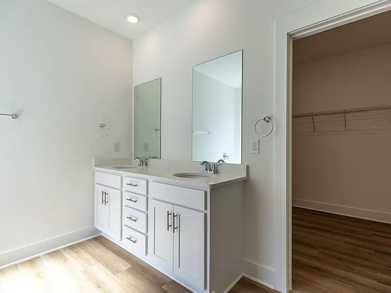 501 Huller Ave — Photo 9