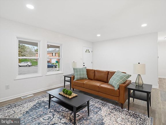 5th image of 17821 Greentree Ln