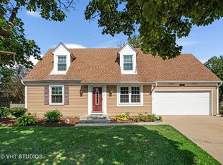 924 Shady Ln, Aurora, IL 60506