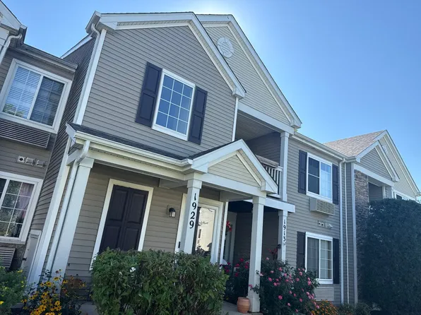 1929 Silverstone Dr, Carpentersville, IL 60110