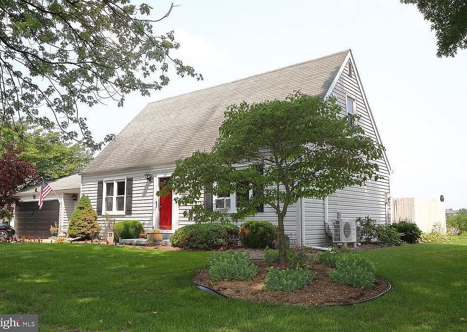 1st image of 2389 Stauffer Rd