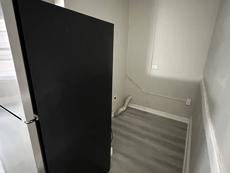 191 Buckingham St #2 — Photo 5
