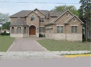 8420 N Cumberland Ave, Niles, IL 60714