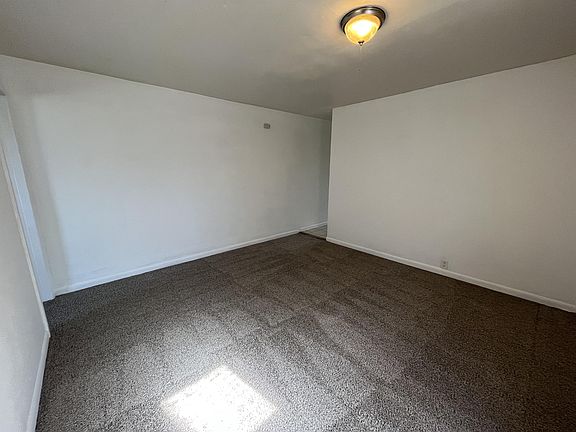 4th image of 427 10th St #2