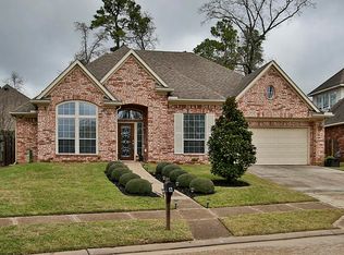 8 Bayou Dr, Conroe, TX 77304