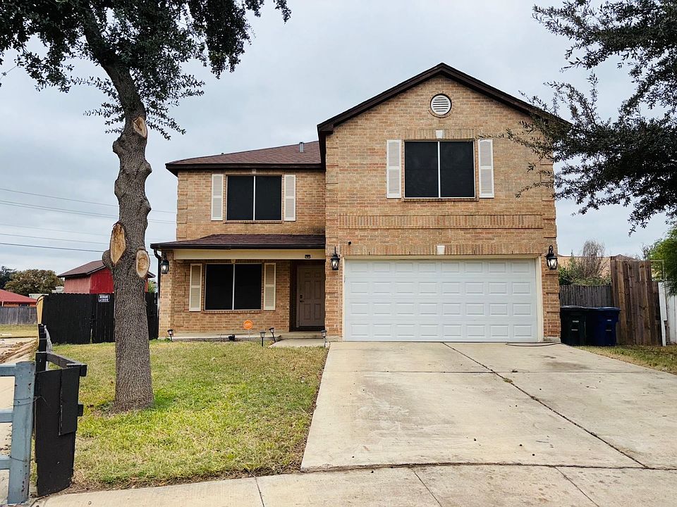 1st image of 901 Palafox Dr