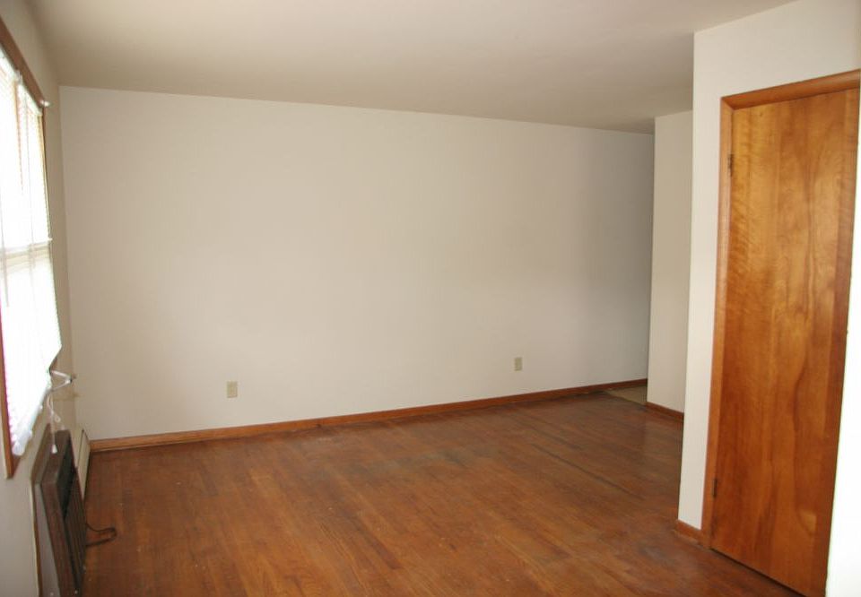 1st image of 241 Bonaire St