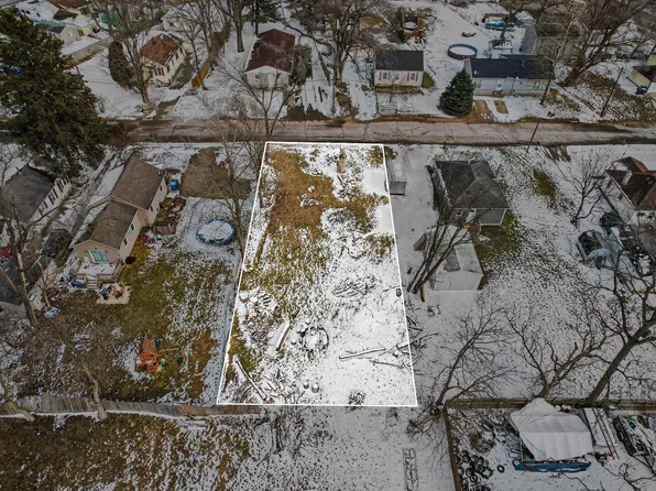 2301 Oxford St, Kalamazoo, MI 49004