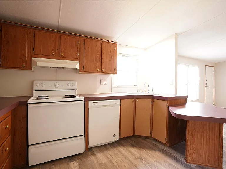 9533 Cypress Dr — Photo 7