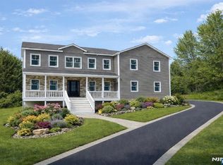 14 Sterling Dr, Wantage, NJ 07461