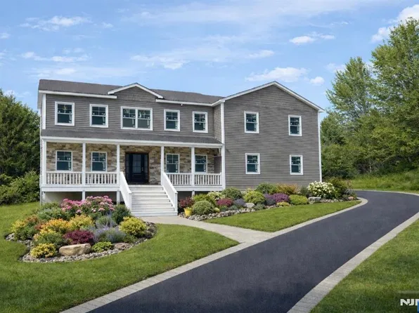 14 Sterling Drive, Sussex, NJ 07461