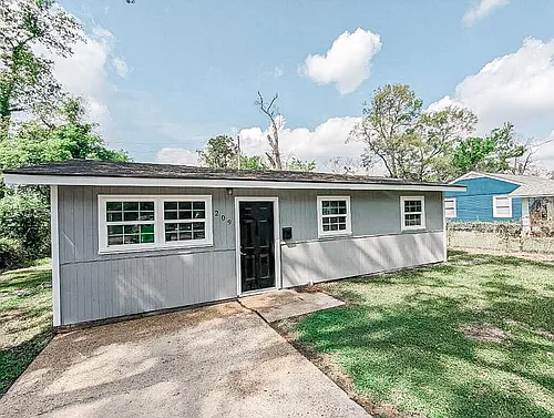 209 Dixie Dr Photo 1